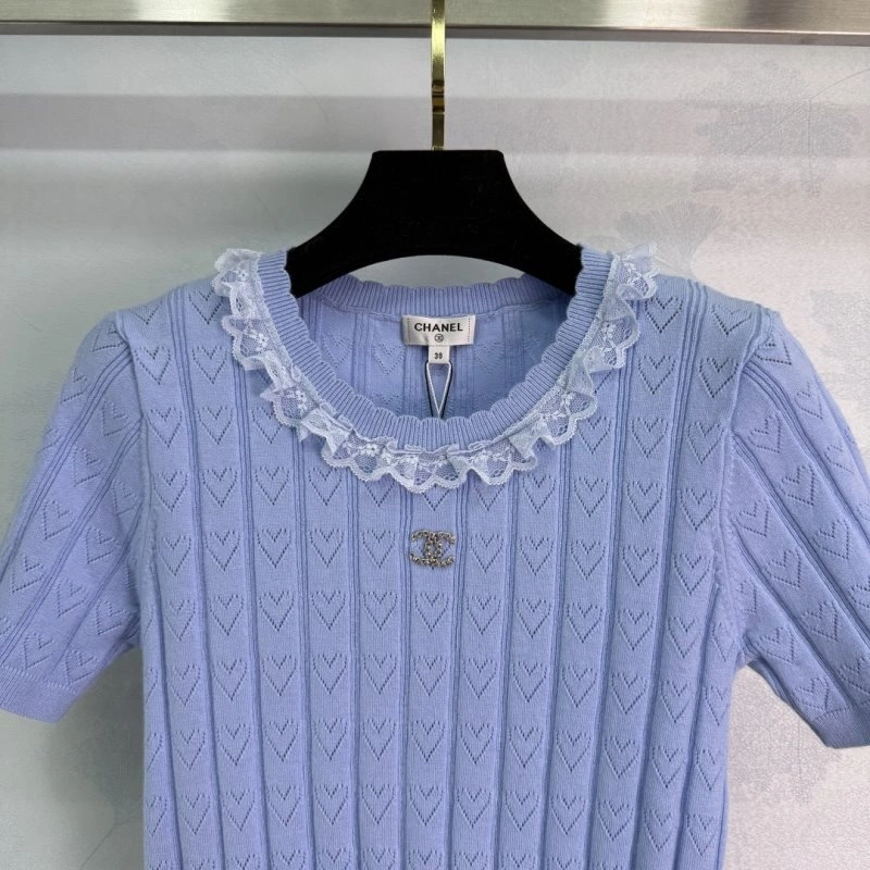 Chanel T-Shirts Versatile 110284