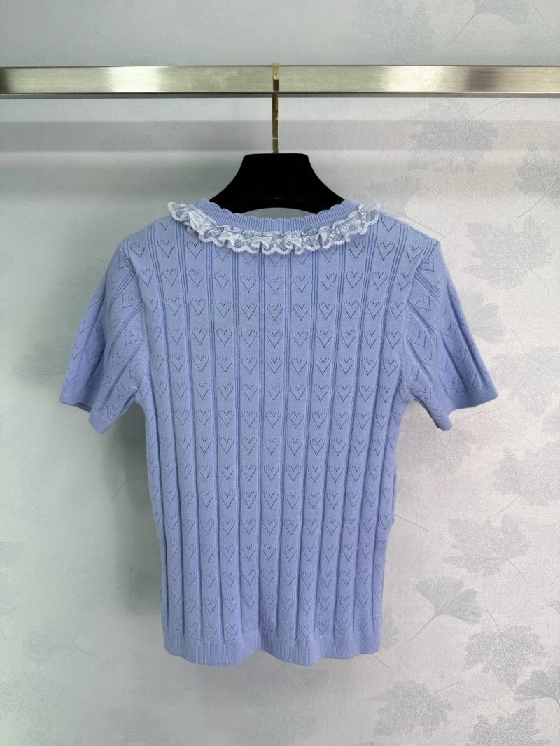 Chanel T-Shirts Versatile 110284