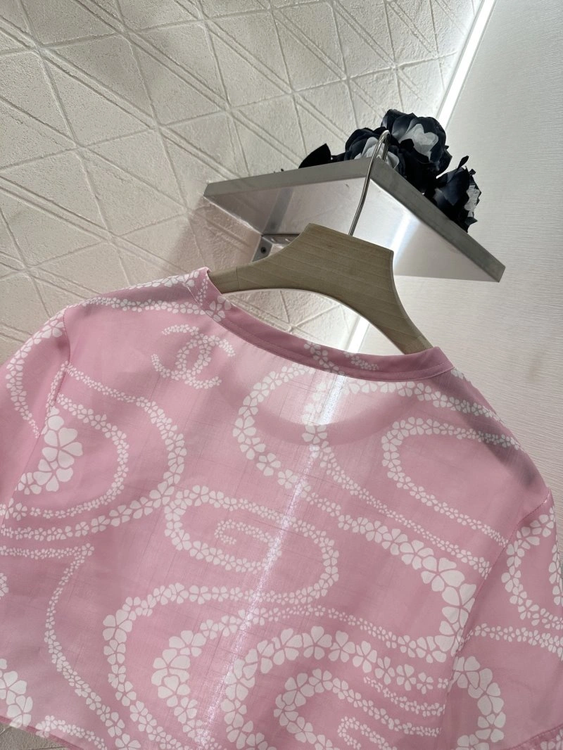Chanel T-Shirts Breathable 110281