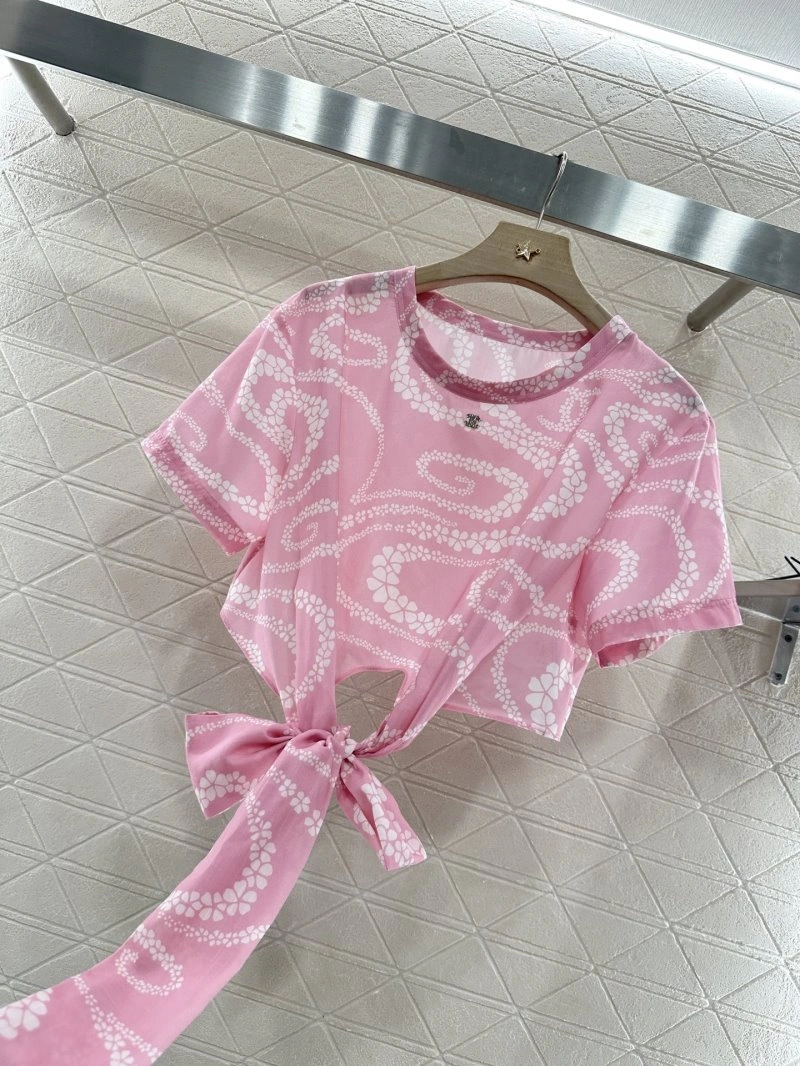 Chanel T-Shirts Breathable 110281