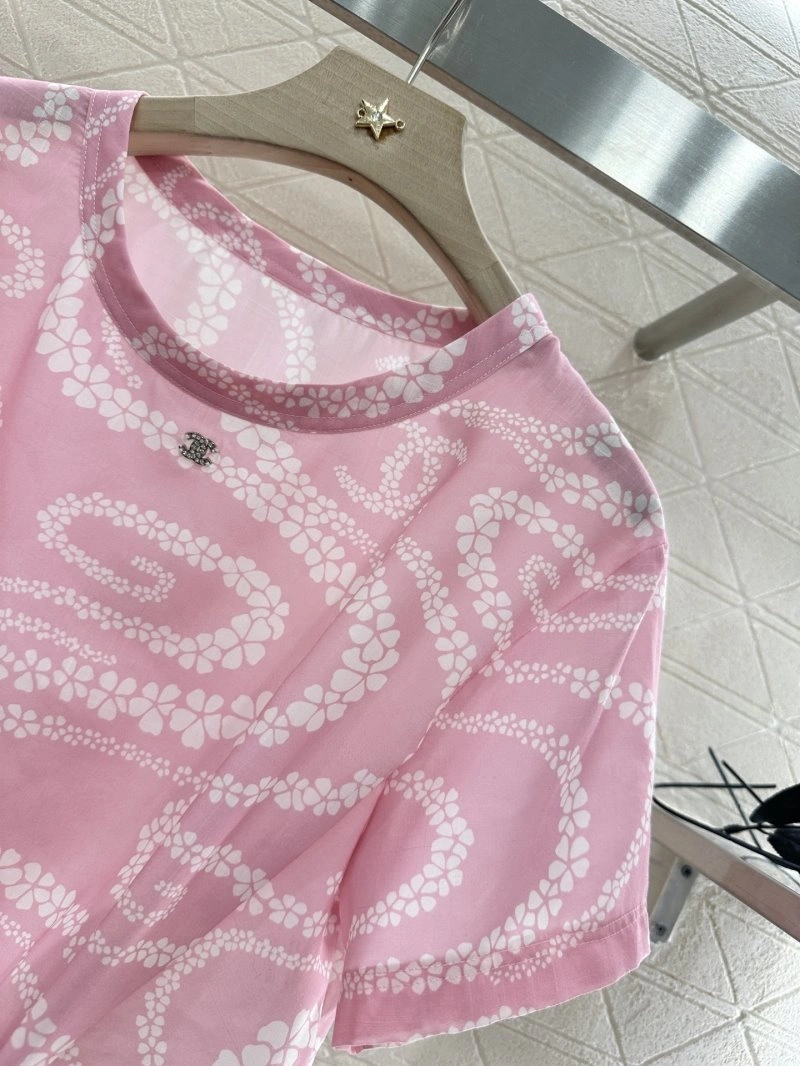 Chanel T-Shirts Breathable 110281