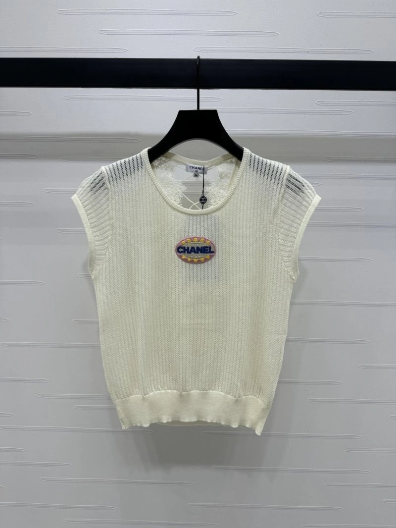Effortless Chanel T-Shirts 110275