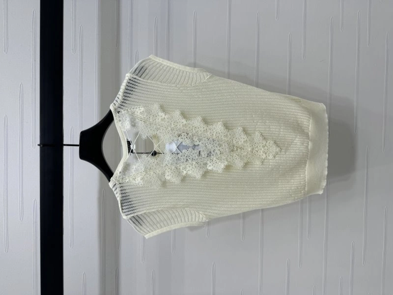Effortless Chanel T-Shirts 110275