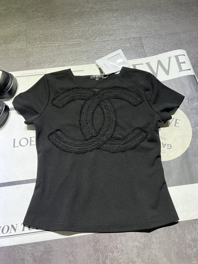 Chanel T-Shirts Snug 110273