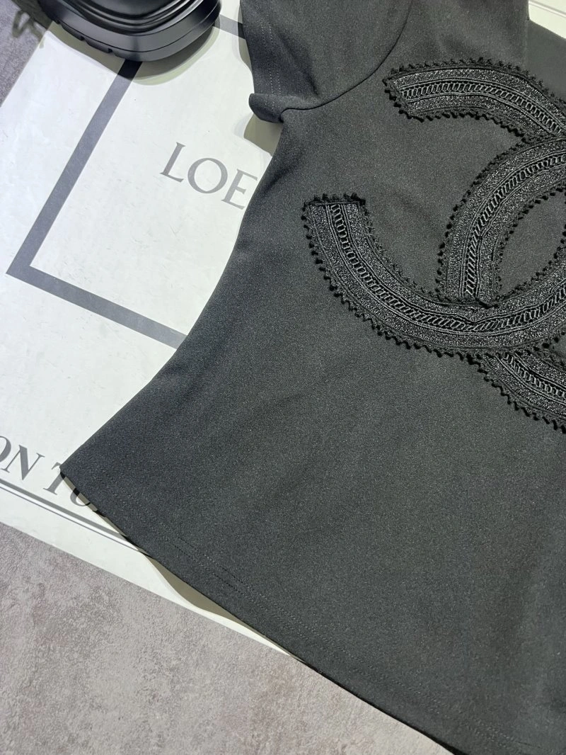Chanel T-Shirts Snug 110273