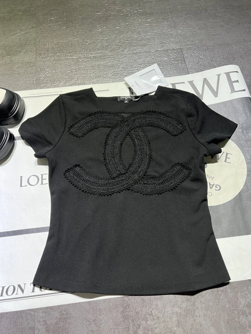 Chanel T-Shirts Snug 110273