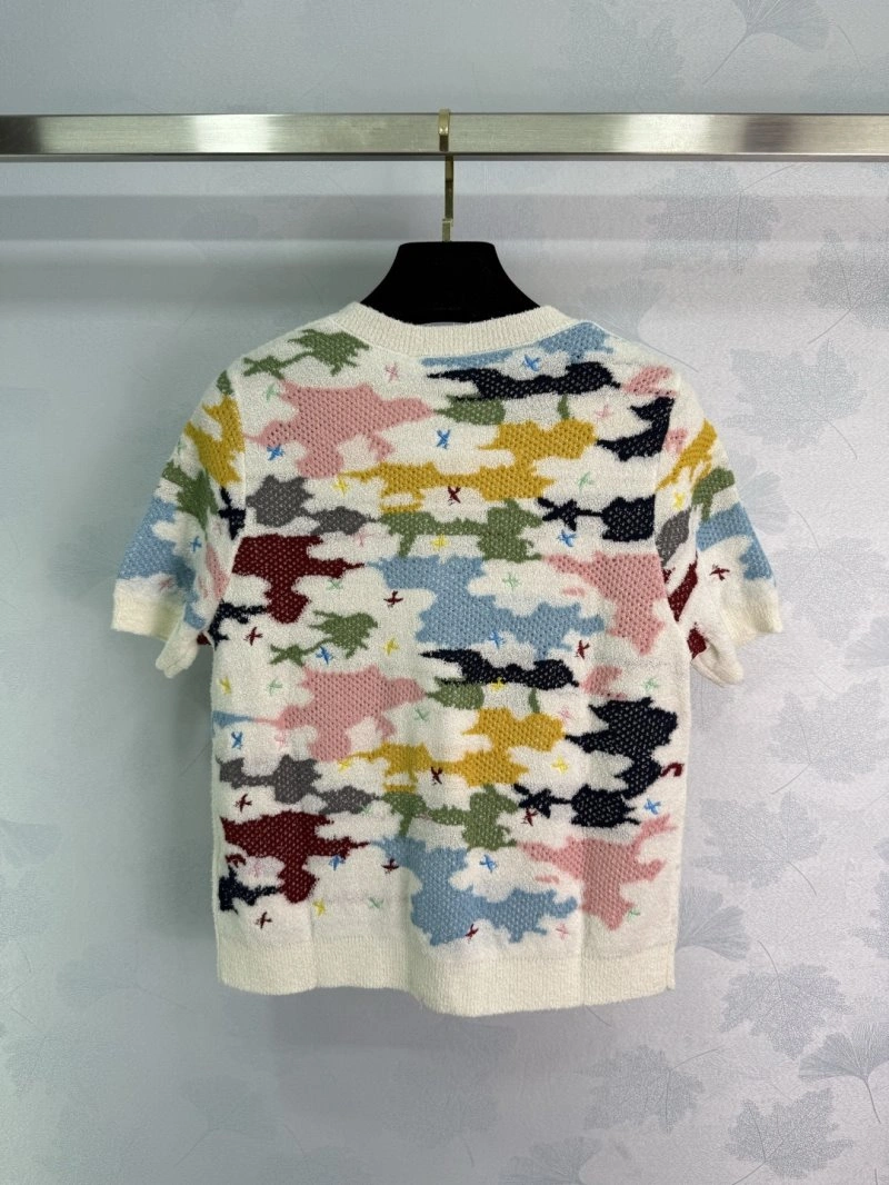 Chanel T-Shirts Effortless 110254