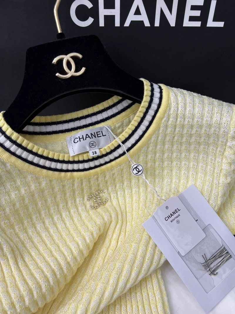 Timeless Chanel T-Shirts 110244