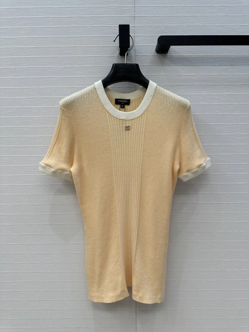 Chic Chanel T-Shirts 110265