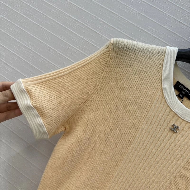 Chic Chanel T-Shirts 110265