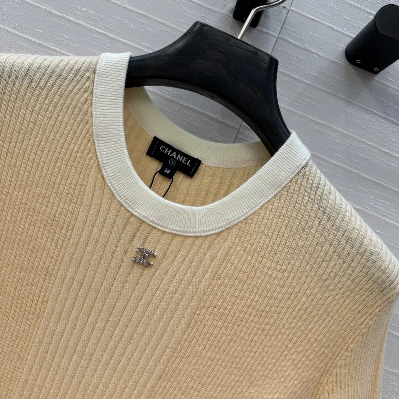 Chic Chanel T-Shirts 110265