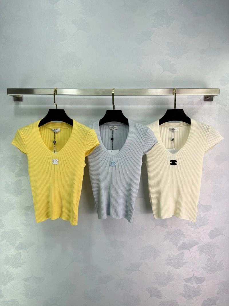 Chanel T-Shirts Lightweight 110249
