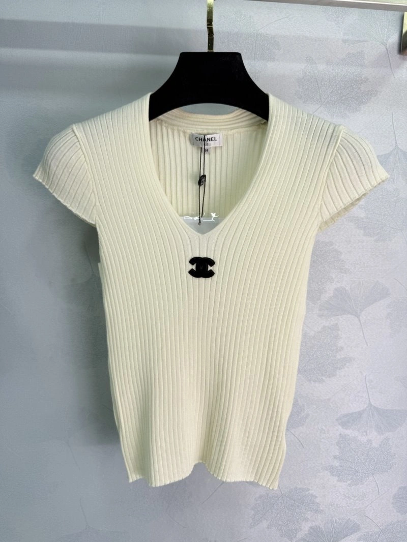 Chanel T-Shirts Lightweight 110249