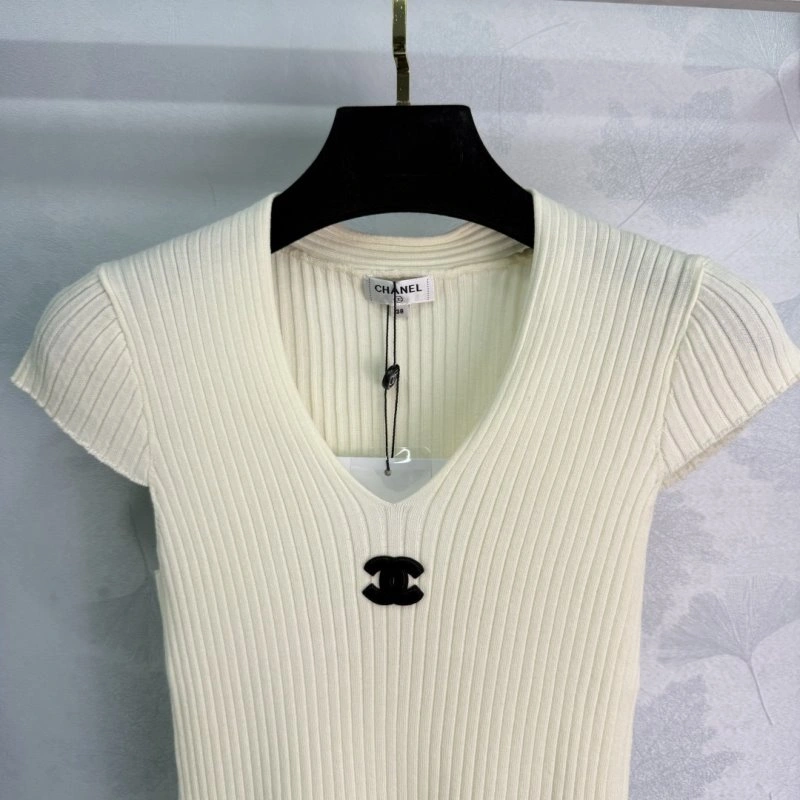 Chanel T-Shirts Lightweight 110249