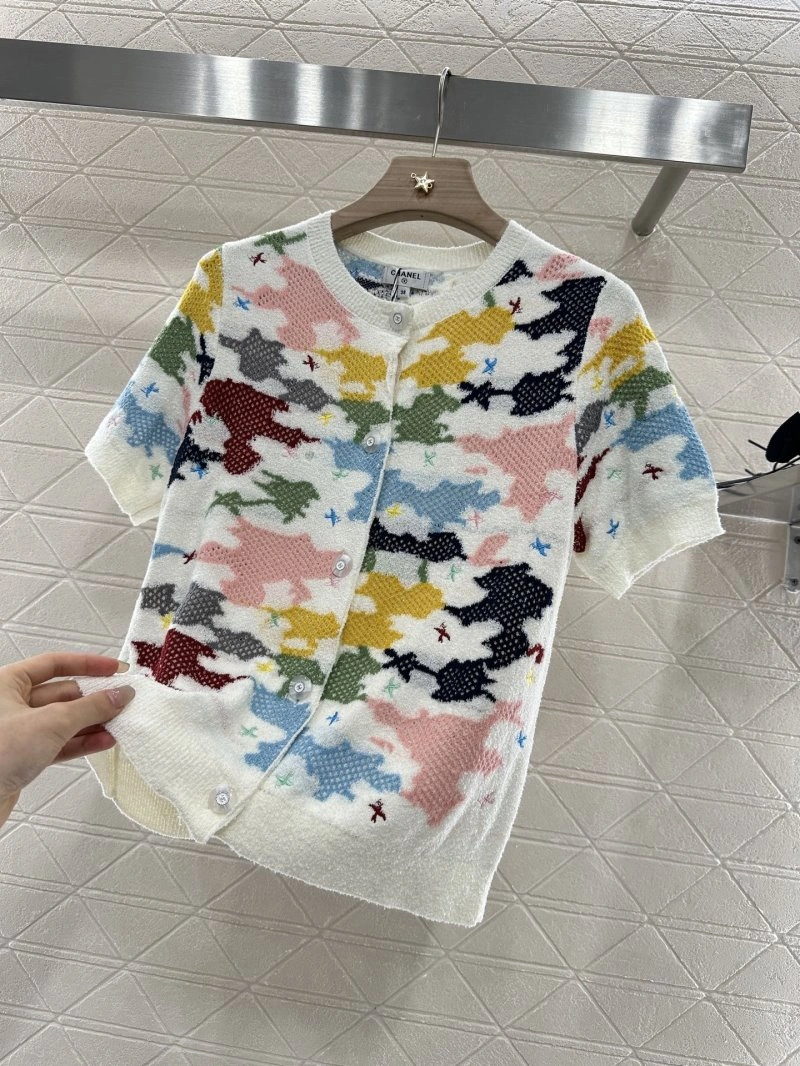Sleek Chanel T-Shirts 110264