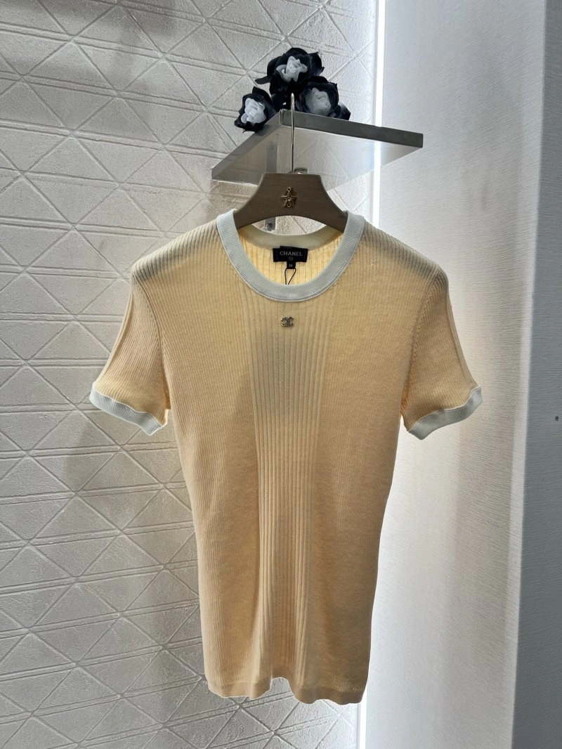 Flexible Chanel T-Shirts 110257