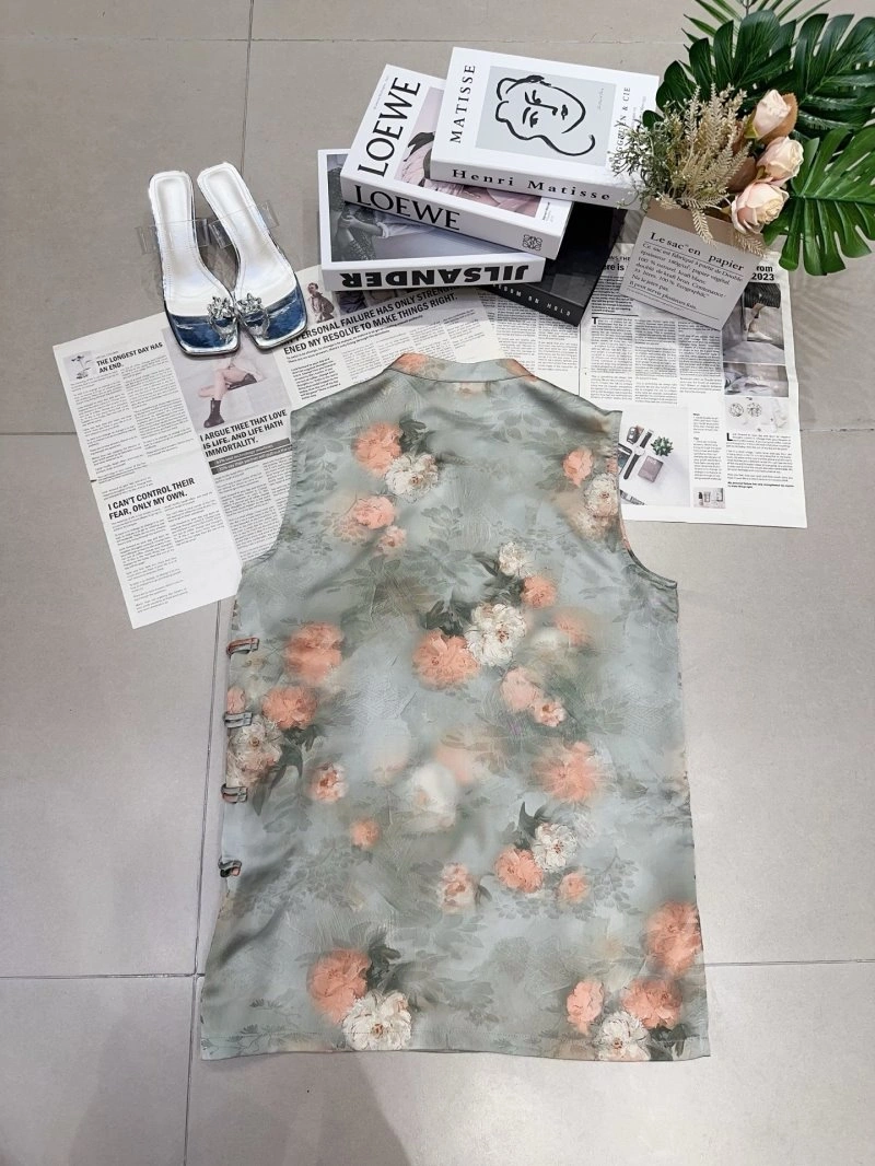 Breathable Chanel T-Shirts 110266