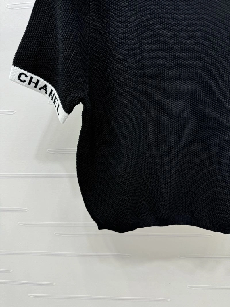 Chanel T-Shirts Lightweight 110235