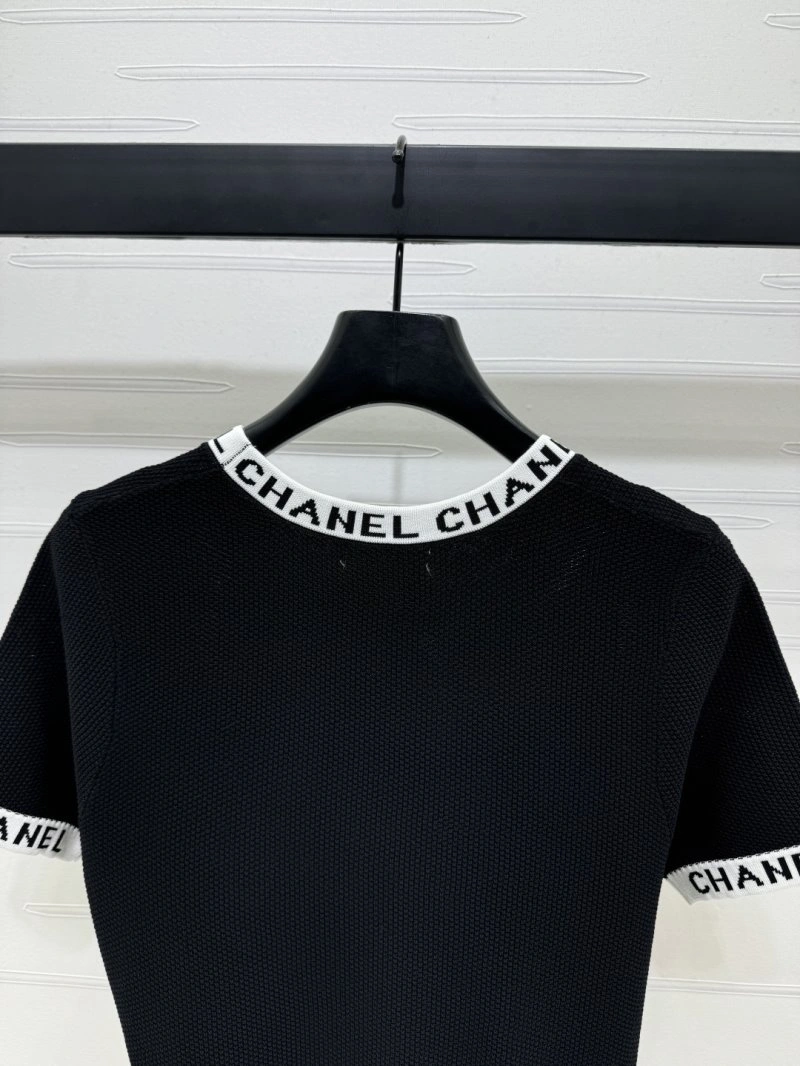 Chanel T-Shirts Lightweight 110235