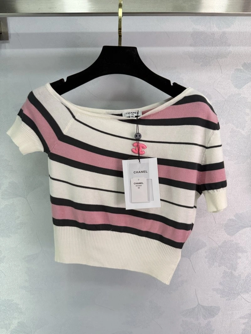 Effortless Chanel T-Shirts 110222