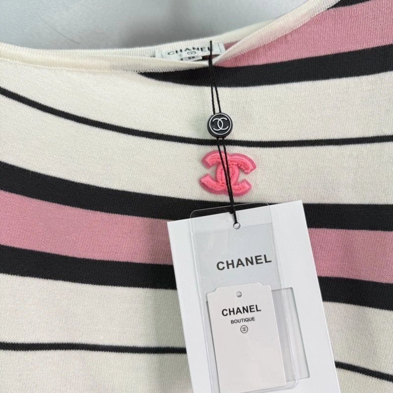 Effortless Chanel T-Shirts 110222