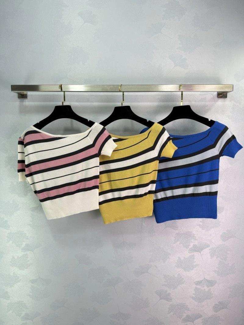 Effortless Chanel T-Shirts 110222