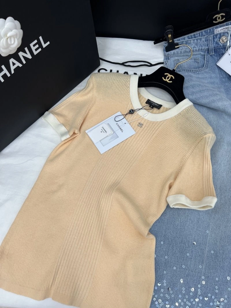Chanel T-Shirts Youthful 110205