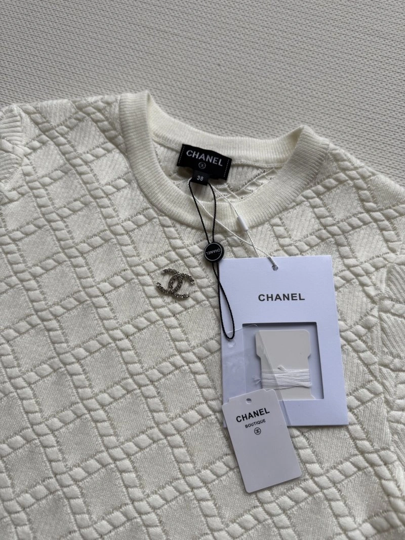 Chic Chanel T-Shirts 110199