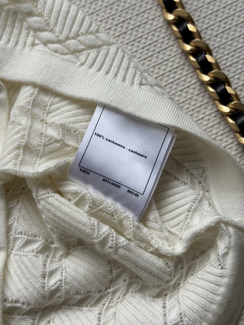 Chic Chanel T-Shirts 110199