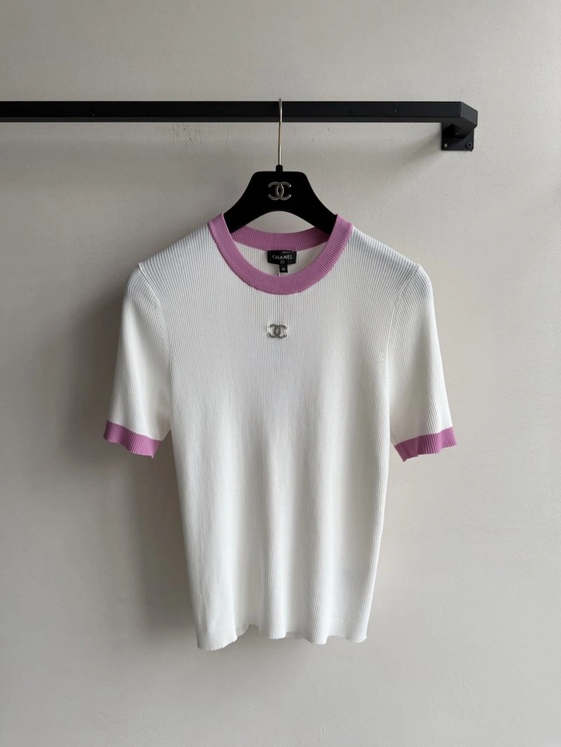 Chanel T-Shirts Lightweight 110211