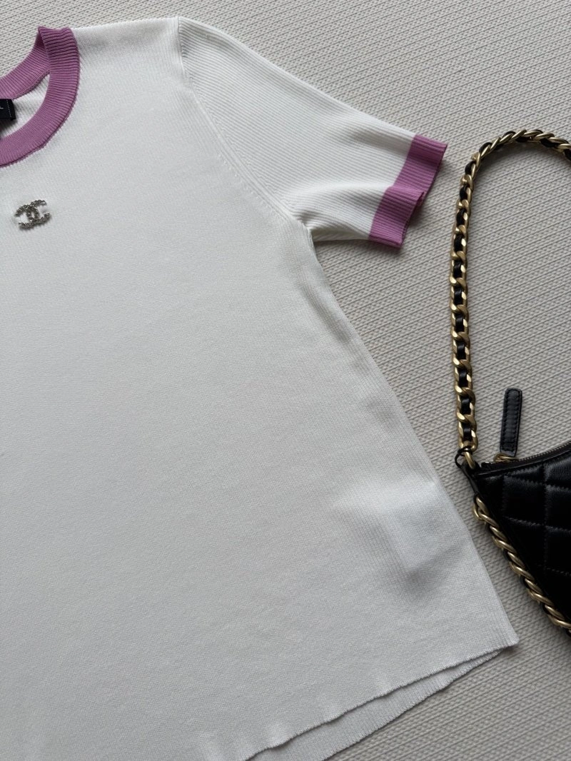 Chanel T-Shirts Lightweight 110211