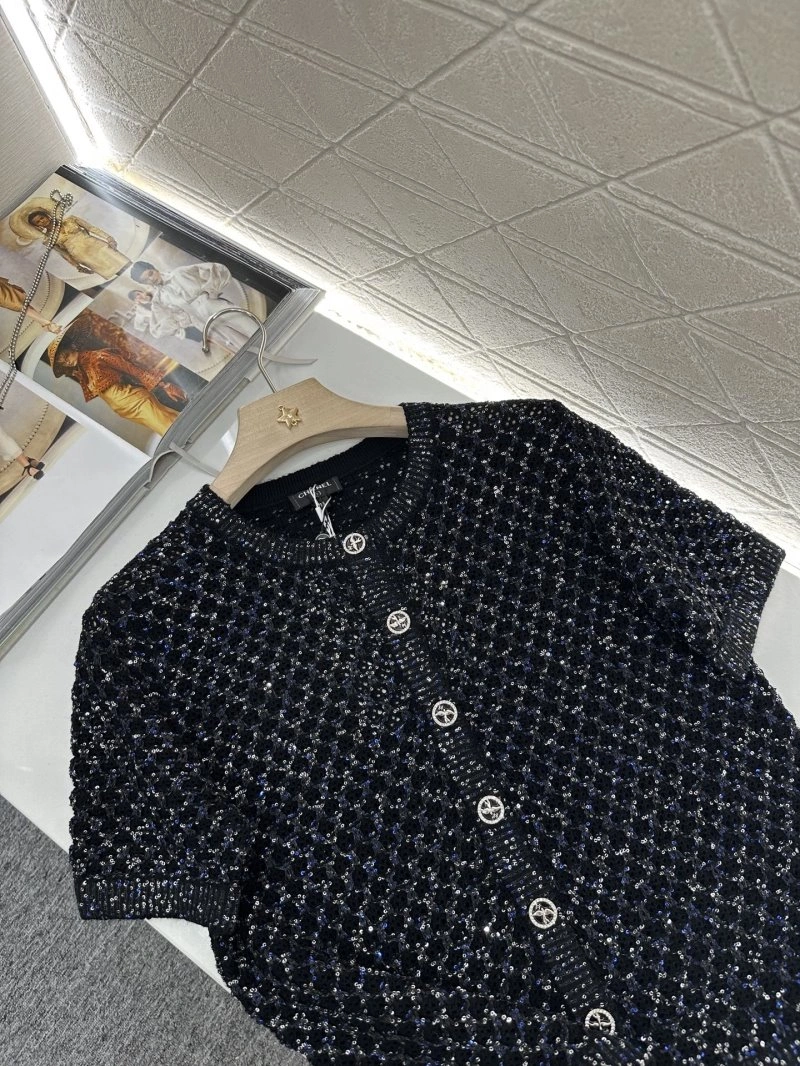 Casual Chanel T-Shirts 110200