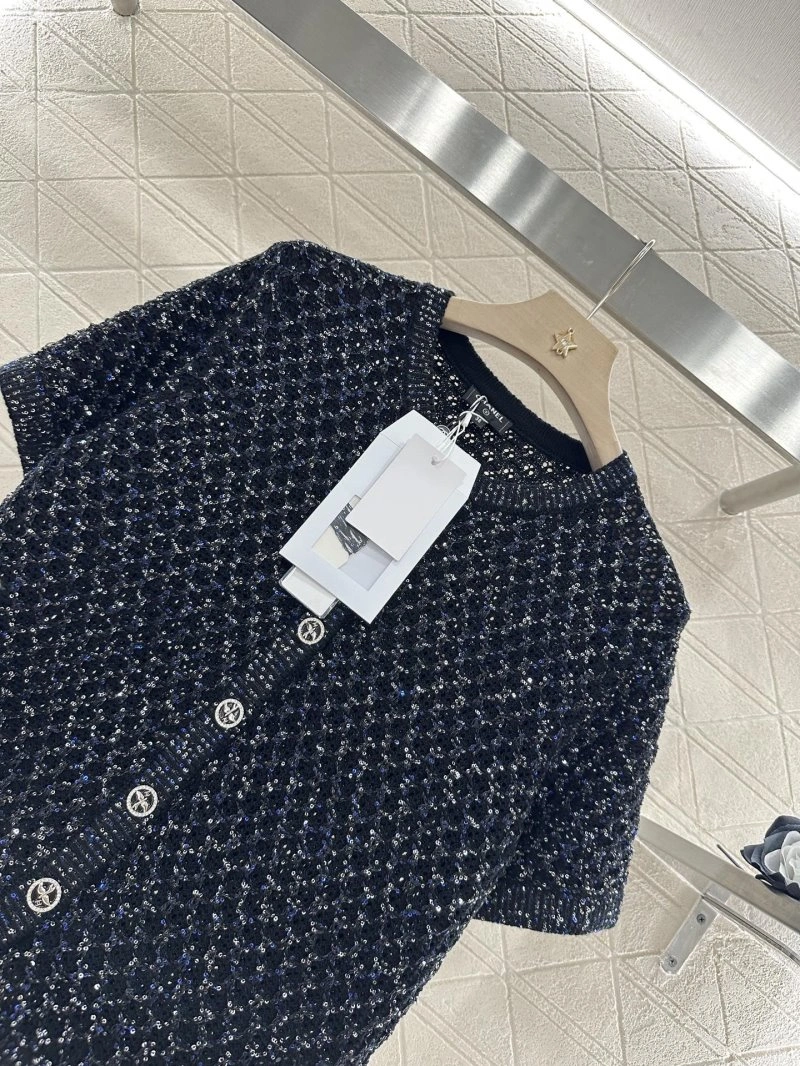 Casual Chanel T-Shirts 110200
