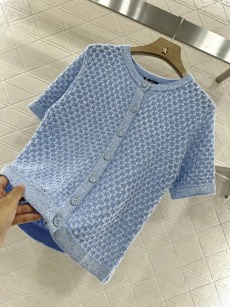 Chanel T-Shirts Snug 110196