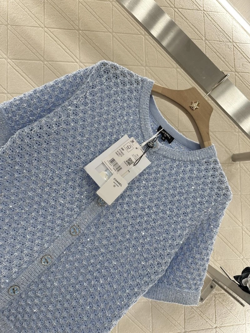 Chanel T-Shirts Snug 110196