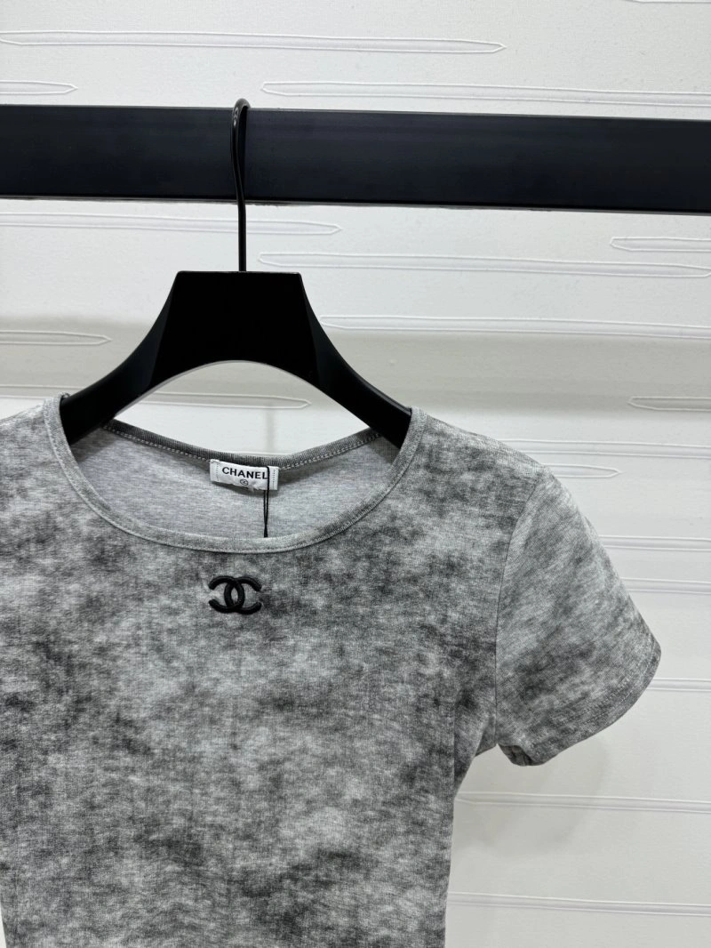 Elegant Chanel T-Shirts 110172