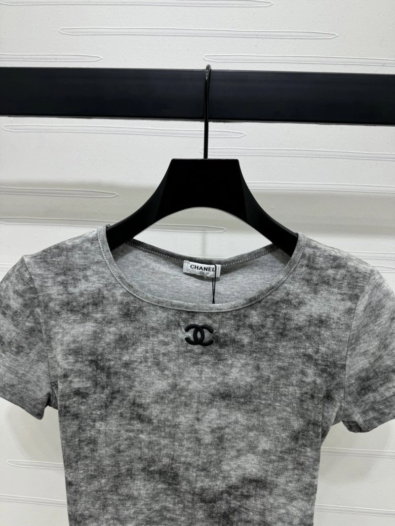Elegant Chanel T-Shirts 110172