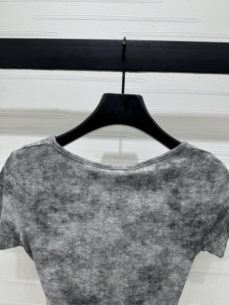 Flexible Chanel T-Shirts 110162