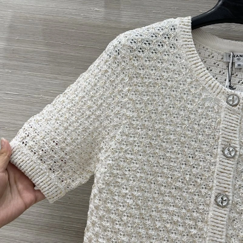 Compact Chanel T-Shirts 110159
