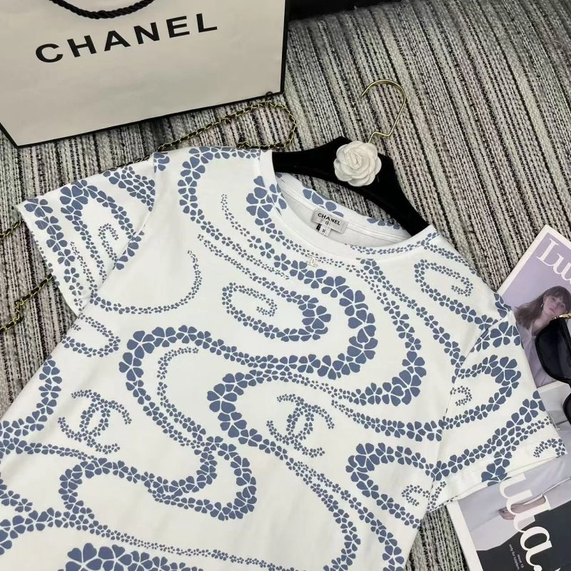 Chanel T-Shirts Lightweight 110164