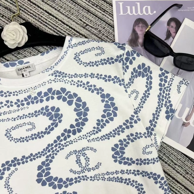 Chanel T-Shirts Lightweight 110164