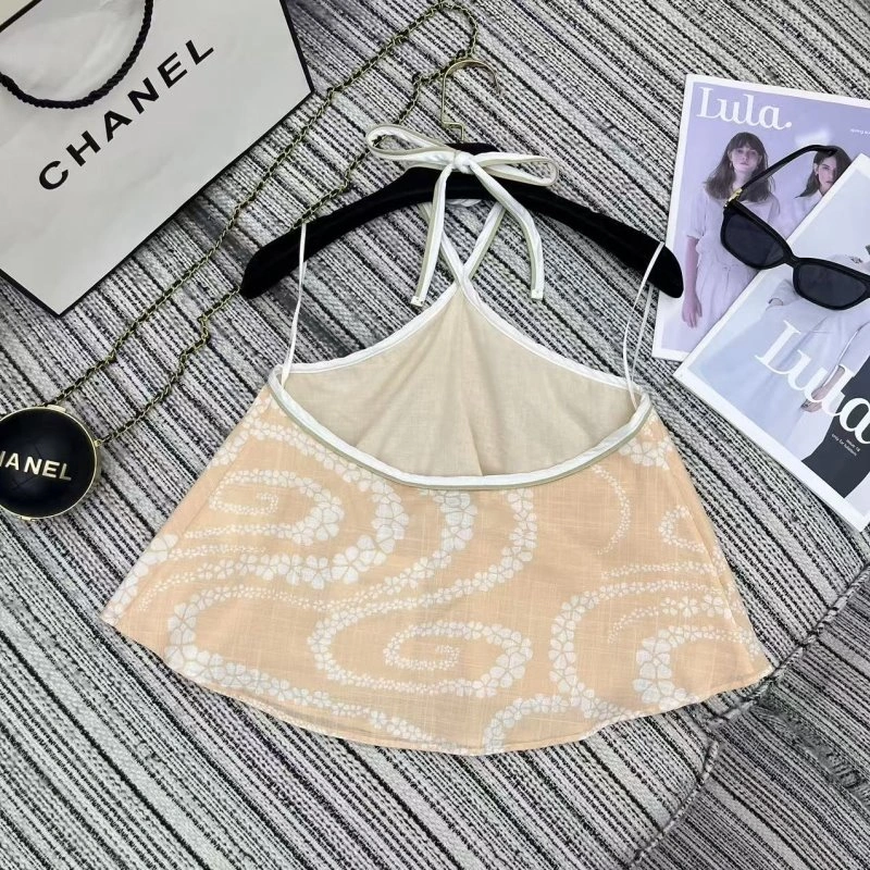Lightweight Chanel T-Shirts 110165