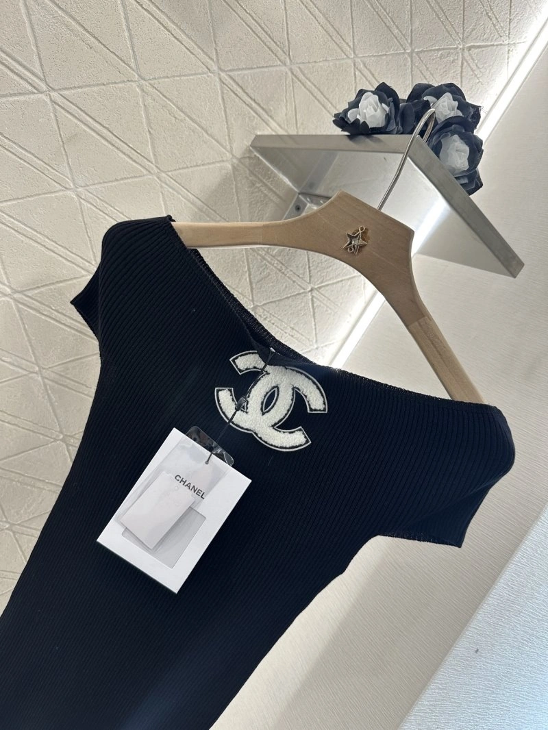 Fashionable Chanel T-Shirts 110156