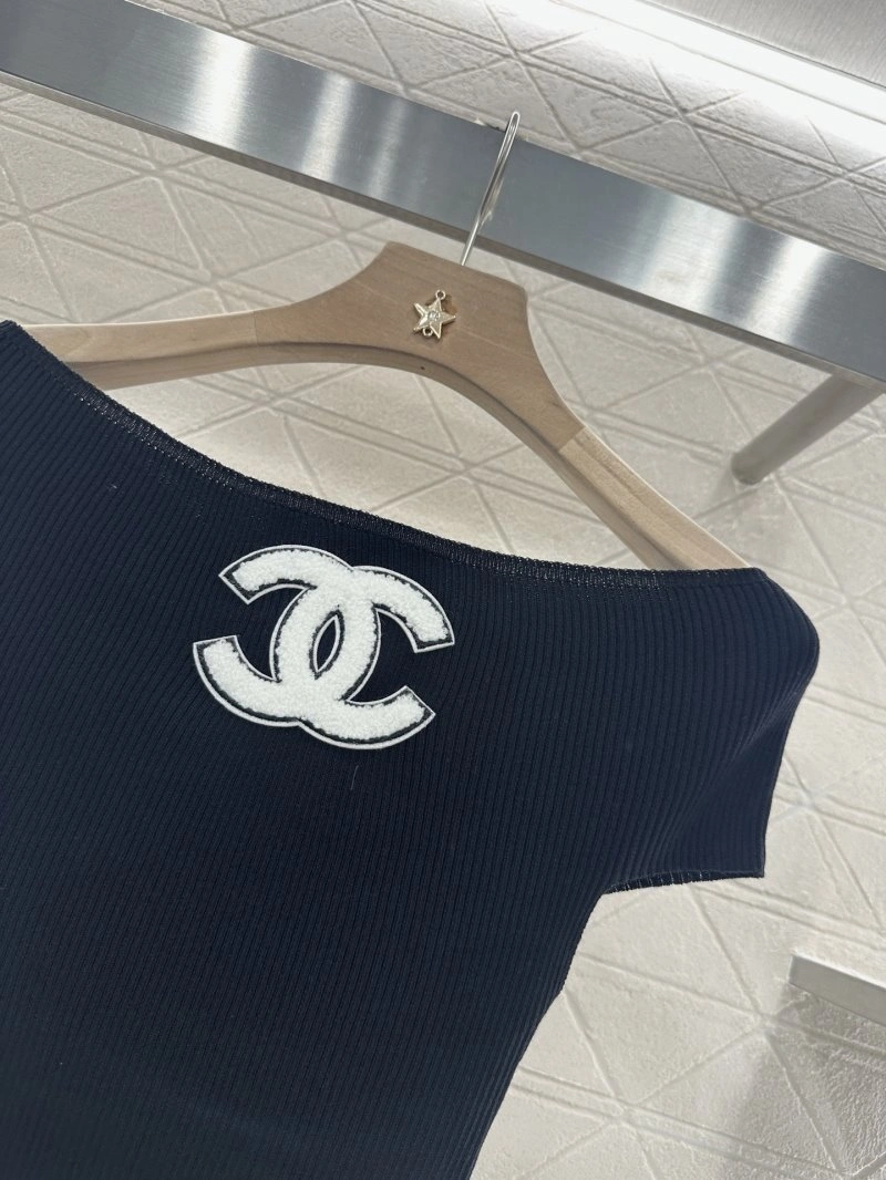 Fashionable Chanel T-Shirts 110156