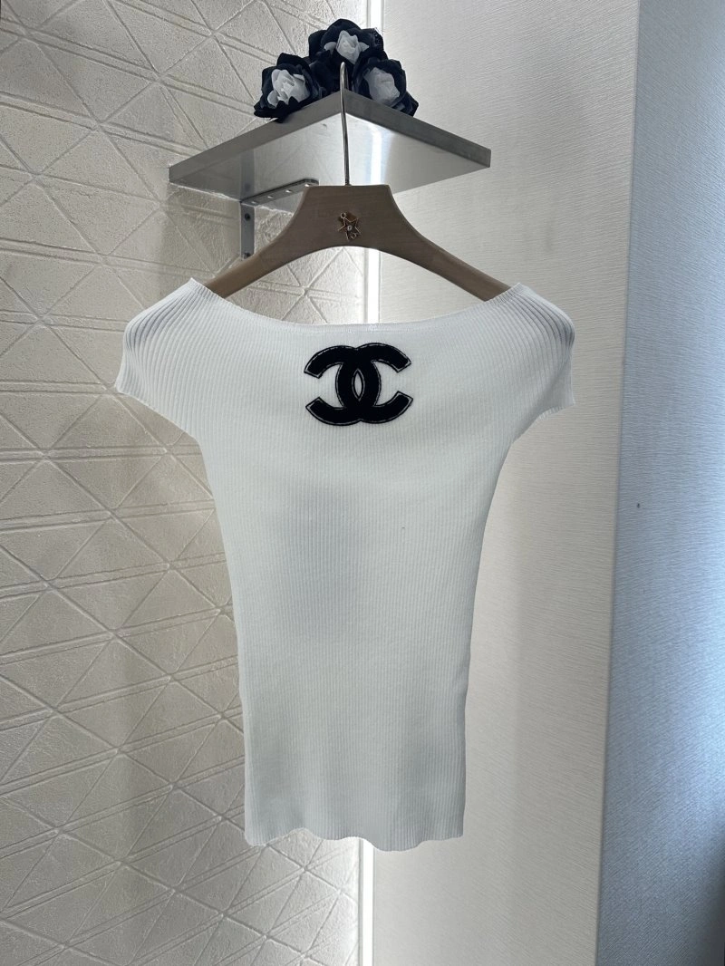 UrbanChic Chanel T-Shirts 110180