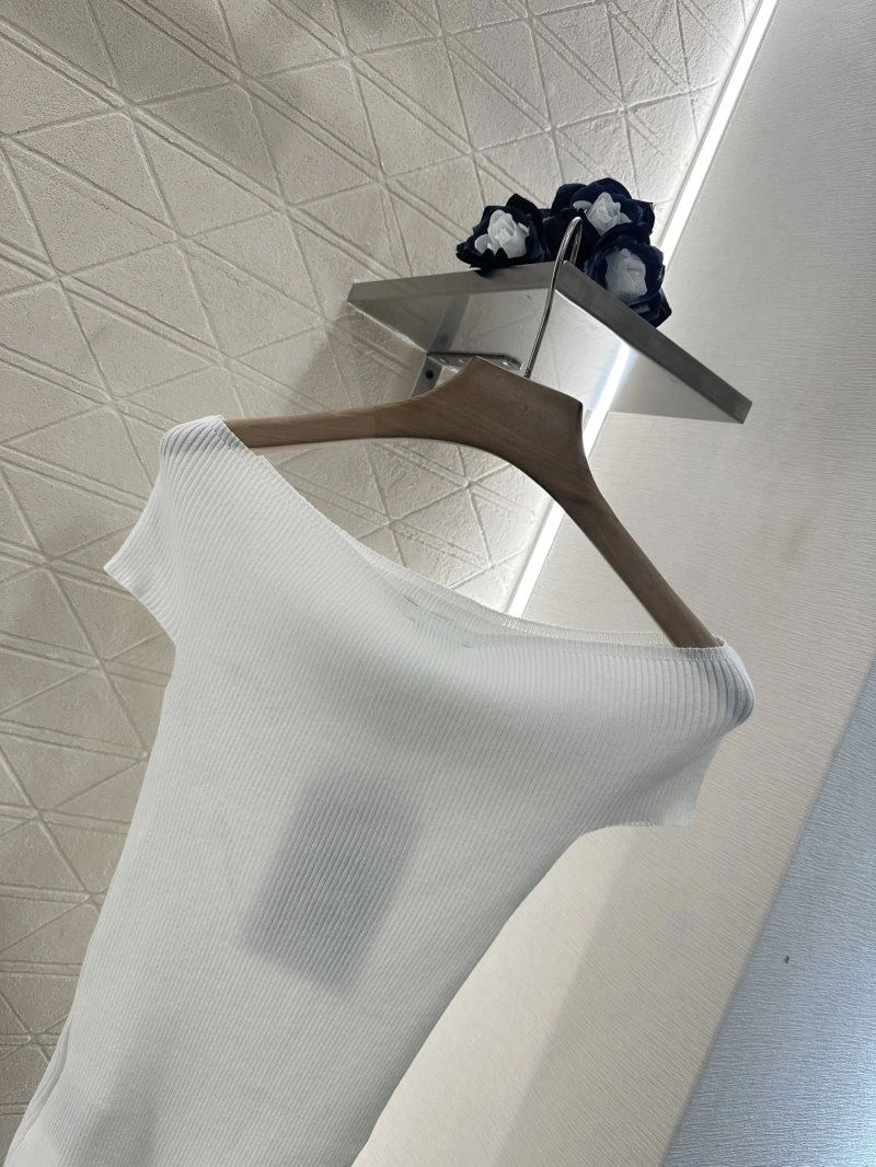 UrbanChic Chanel T-Shirts 110180