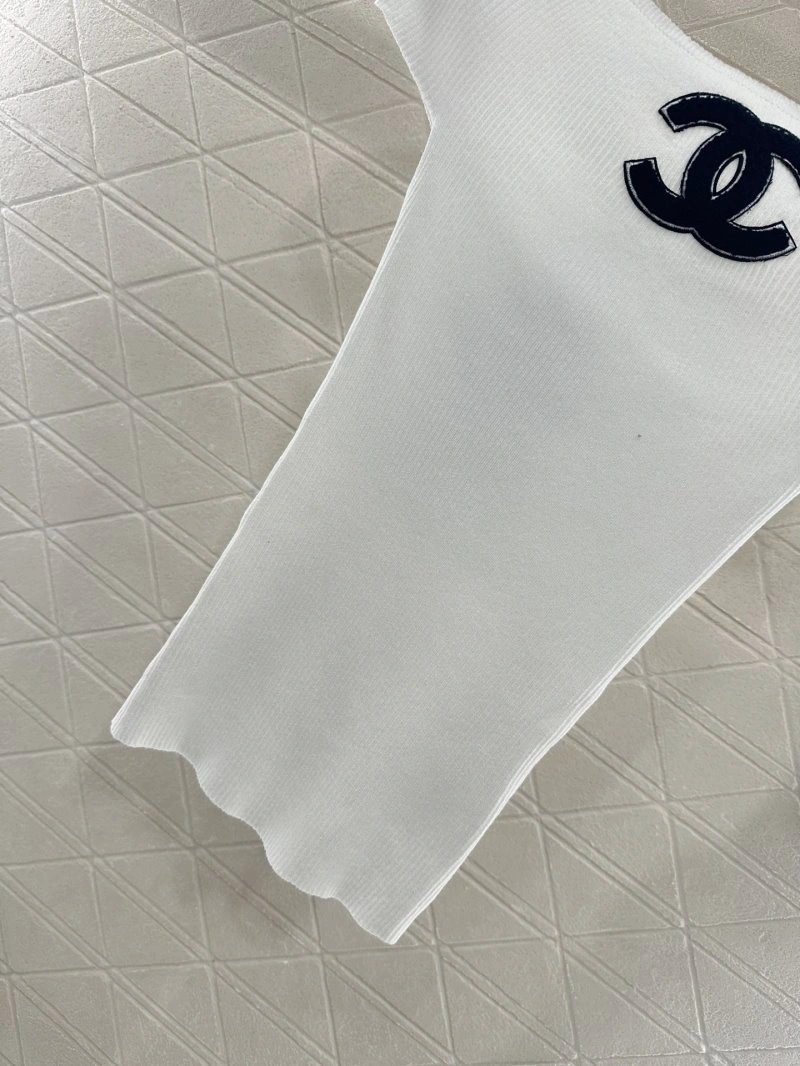 UrbanChic Chanel T-Shirts 110180