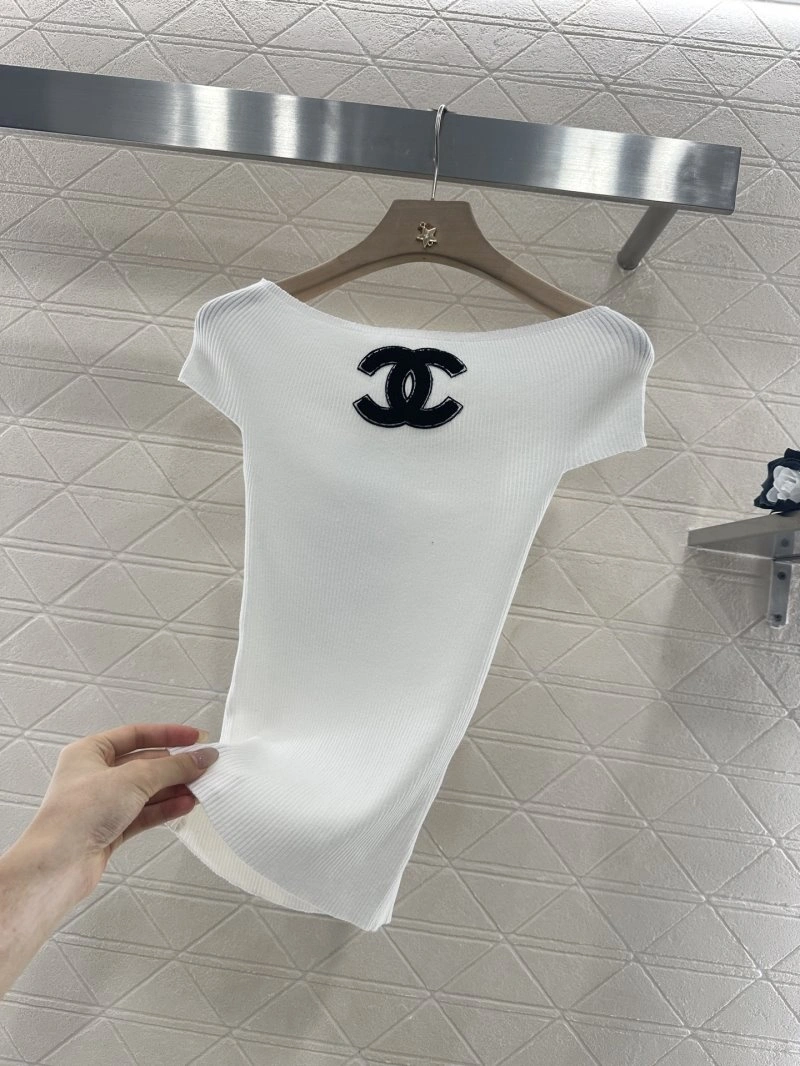 UrbanChic Chanel T-Shirts 110180