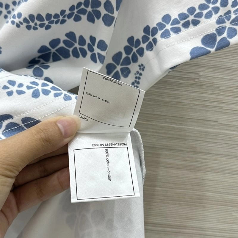 Chanel T-Shirts Sleek 110154