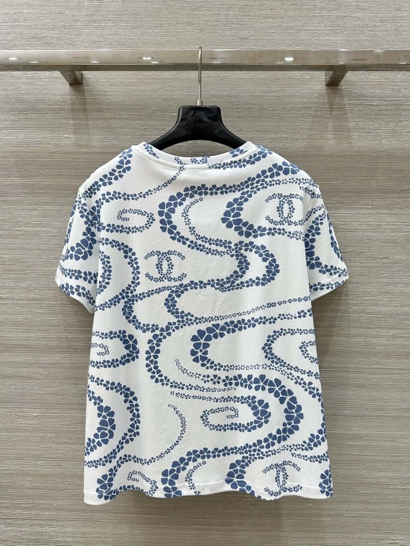 Chanel T-Shirts Sleek 110154